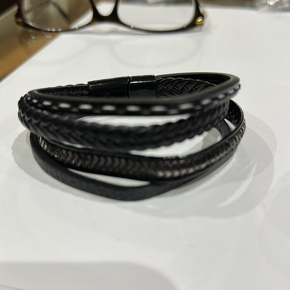 Vintage Men's Multi-Layer Leather Wrist Cuff Bracelet Magnetic Clasp Ban… - Picture 5 of 6